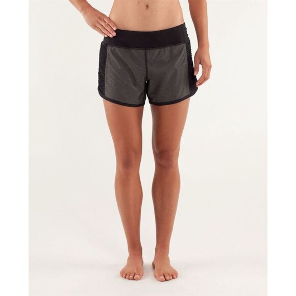 Lululemon Women's Biker Shorts 8 Gray Tonka Stripe Reflective Activewear - Picture 2 of 10